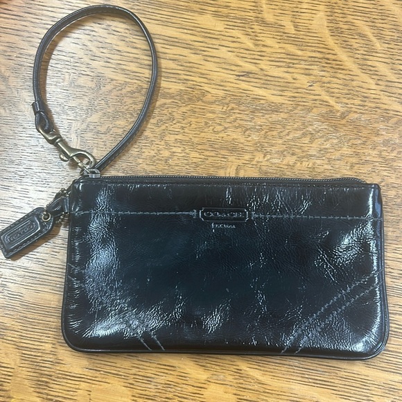 Vintage Coach Black Patent Leather Wristlet - Zipper Closure Wallet - Picture 1 of 10